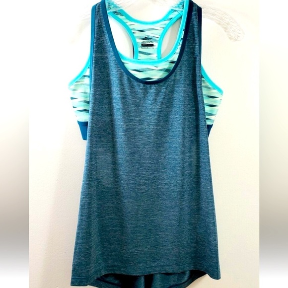 Nike Dri Fit 2 in 1 Tank with built in Bra - Picture 1 of 8